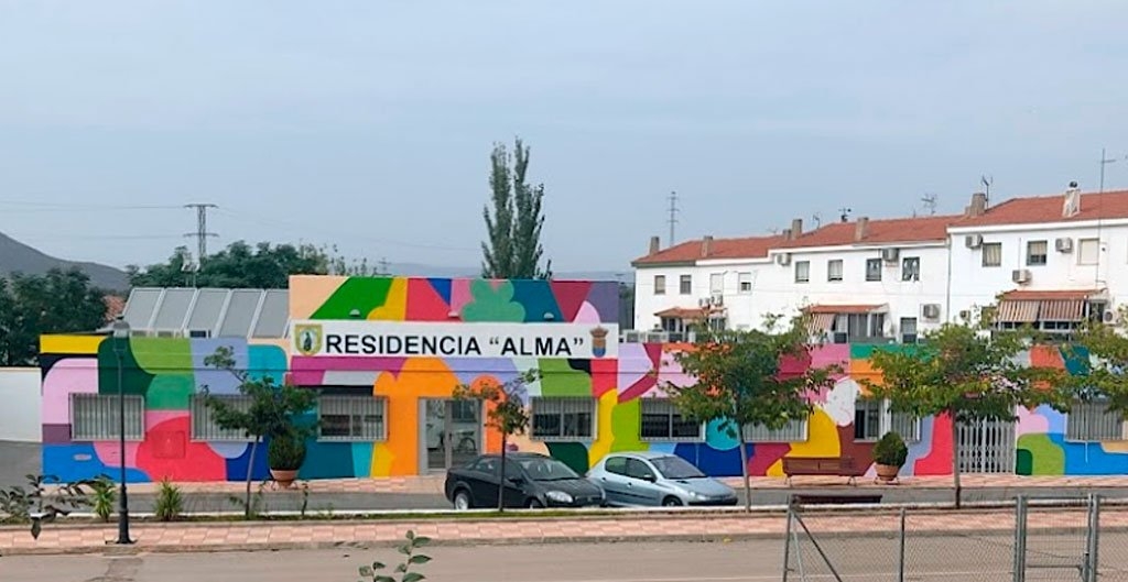 Fachada de la Residencia Alma en Arquillos